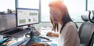 OEE, action center, woman, office