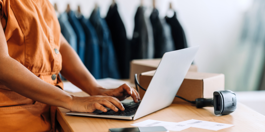 digital commerce solution, b2b buyer, e-commerce